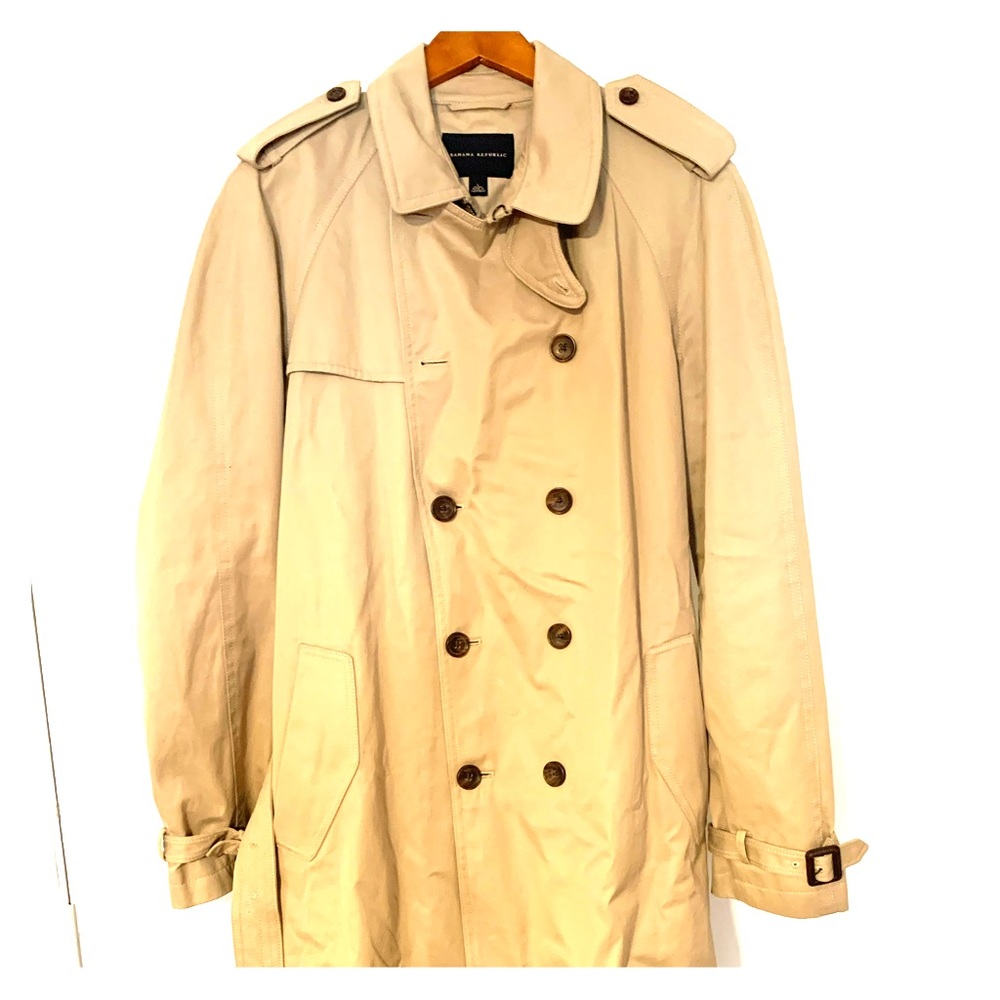 Stylish Men’s Banana Republic overcoat